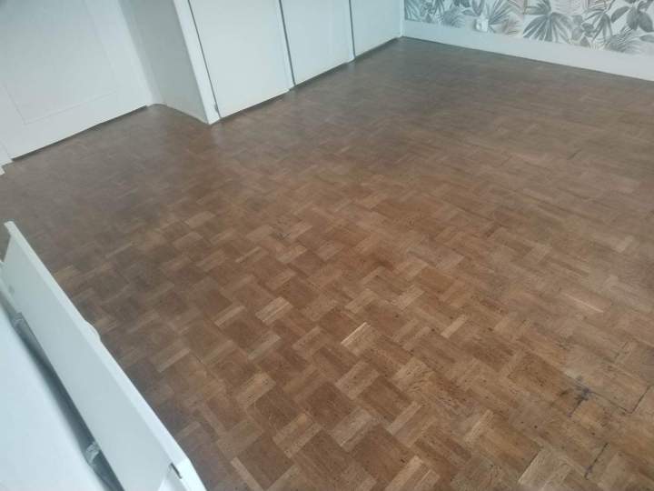 Revêtements variés, de la peinture au parquet